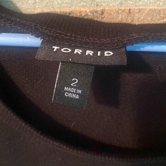Black cotton torrid top size 2 - Picture 2 of 3